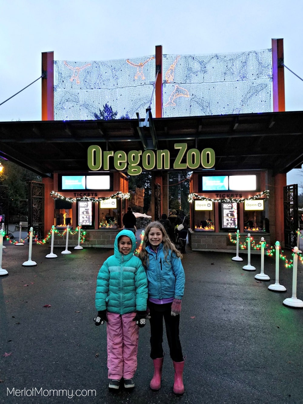 2016 Zoolights at the Oregon Zoo - zoo entrance