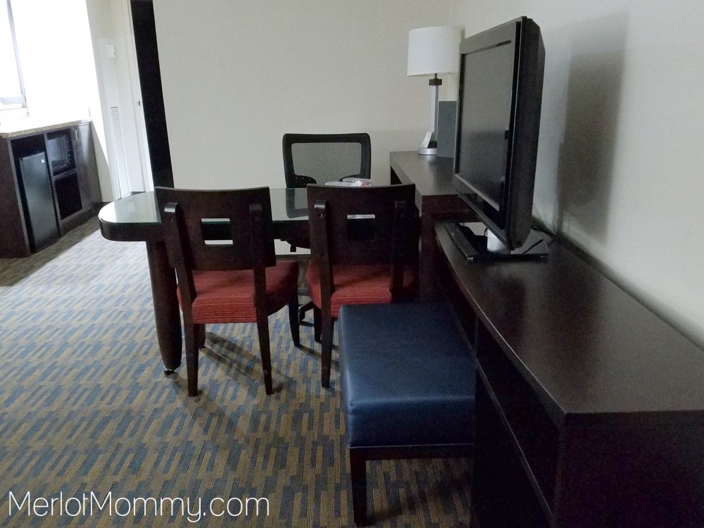Embassy Suites by Hilton Seattle-Tacoma International Airport hotel desk